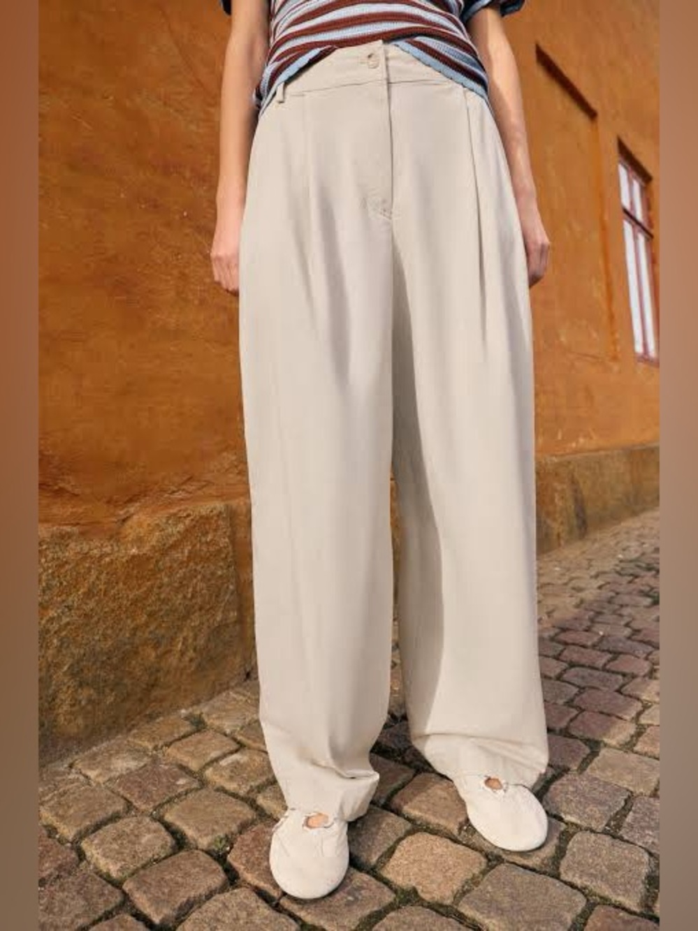Barrel Wide-Leg Cream Women's Trousers